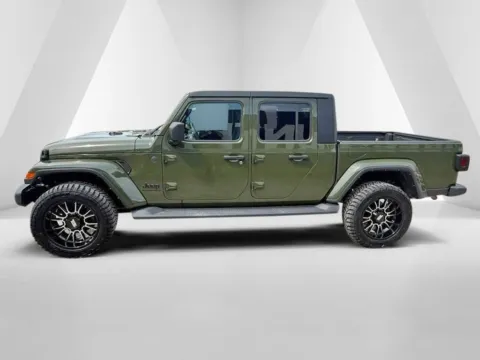 More photos of 2023 Jeep Gladiator Sport S at Pure Country Automotive, KY