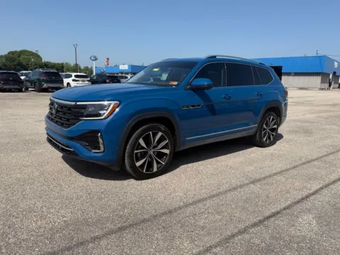 Another view of 2025 Volkswagen Atlas 2.0T SEL Premium R-Line for sale in Grayson, KY at Pure Country Automotive