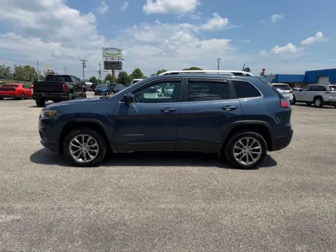 More photos of 2021 Jeep Cherokee Latitude Plus at Pure Country Automotive, KY
