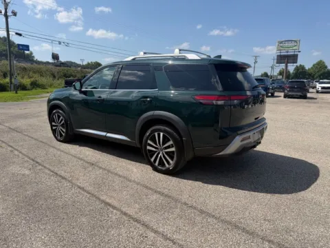 More photos of 2023 Nissan Pathfinder Platinum at Pure Country Automotive, KY