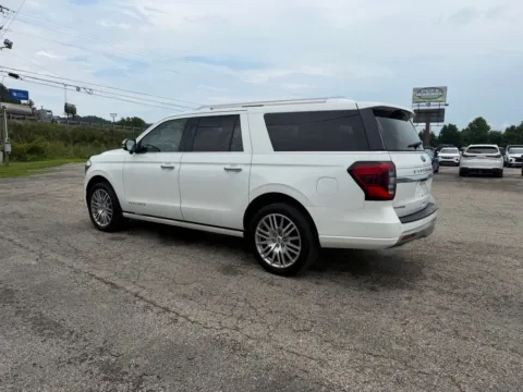 More photos of 2023 Ford Expedition Max Platinum at Pure Country Automotive, KY