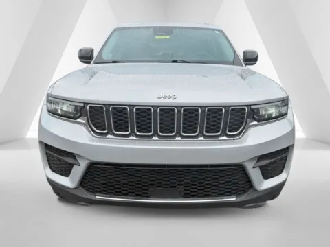 Photos of 2022 Jeep Grand Cherokee Laredo for sale in Grayson, KY at Pure Country Automotive