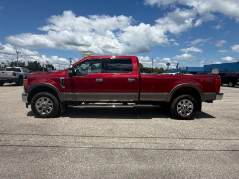 More photos of 2019 Ford F-350SD Lariat at Pure Country Automotive, KY