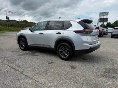 More photos of 2024 Nissan Rogue S at Pure Country Automotive, KY
