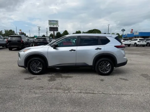 More photos of 2024 Nissan Rogue S at Pure Country Automotive, KY
