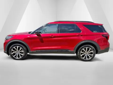 More photos of 2025 Ford Explorer ST-Line at Pure Country Automotive, KY