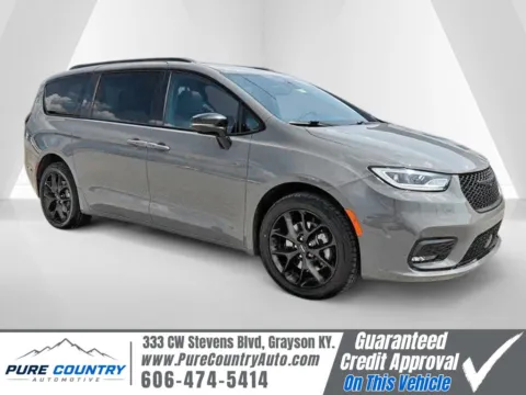 Gray 2023 Chrysler Pacifica Limited for sale in Grayson, KY
