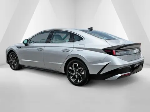 More photos of 2025 Hyundai Sonata SEL at Pure Country Automotive, KY