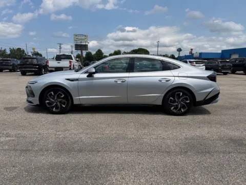 More photos of 2025 Hyundai Sonata SEL at Pure Country Automotive, KY