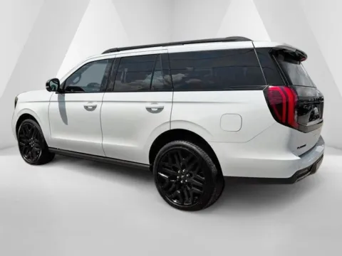 More photos of 2027 Ford Expedition Platinum at Pure Country Automotive, KY