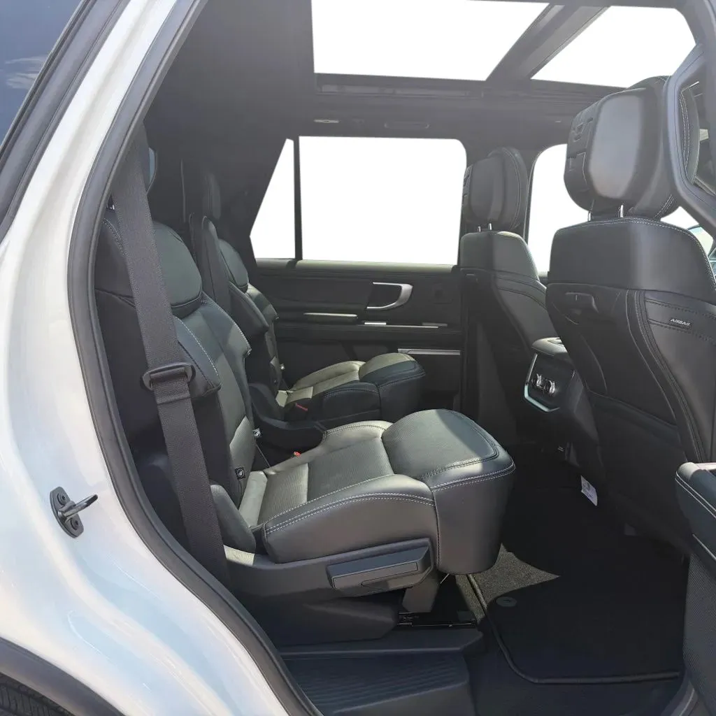 2027 Ford Expedition Platinum - Photo 32