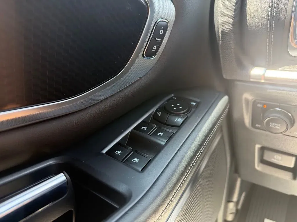 2027 Ford Expedition Platinum - Photo 14