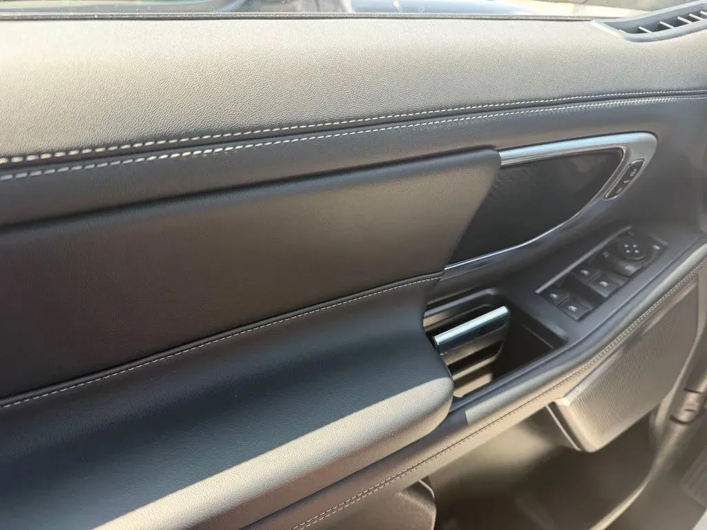 2027 Ford Expedition Platinum - Photo 13