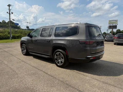 More photos of 2023 Jeep Wagoneer L Series II at Pure Country Automotive, KY
