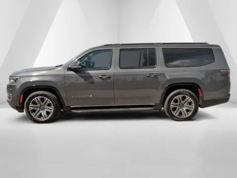 More photos of 2023 Jeep Wagoneer L Series II at Pure Country Automotive, KY