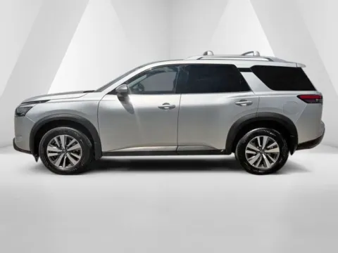 More photos of 2025 Nissan Pathfinder SL at Pure Country Automotive, KY