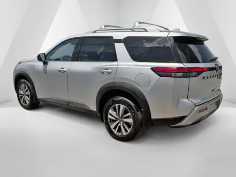 More photos of 2025 Nissan Pathfinder SL at Pure Country Automotive, KY