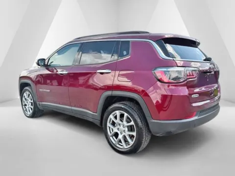 More photos of 2022 Jeep Compass Latitude Lux at Pure Country Automotive, KY