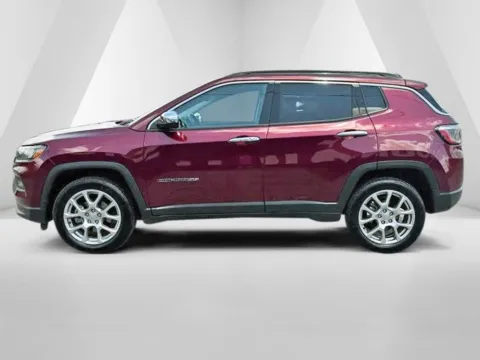 More photos of 2022 Jeep Compass Latitude Lux at Pure Country Automotive, KY