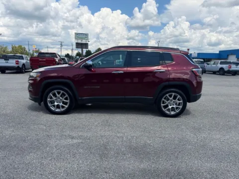 More photos of 2022 Jeep Compass Latitude Lux at Pure Country Automotive, KY