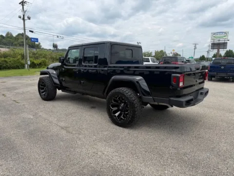 More photos of 2026 Jeep Gladiator Sport S at Pure Country Automotive, KY