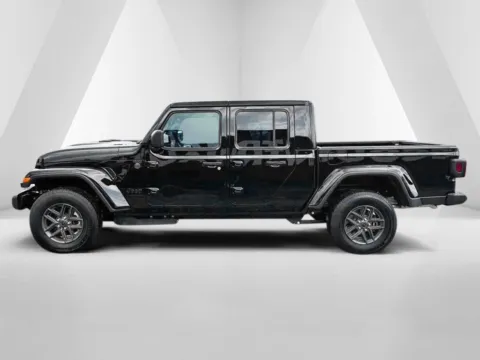 More photos of 2026 Jeep Gladiator Sport S at Pure Country Automotive, KY