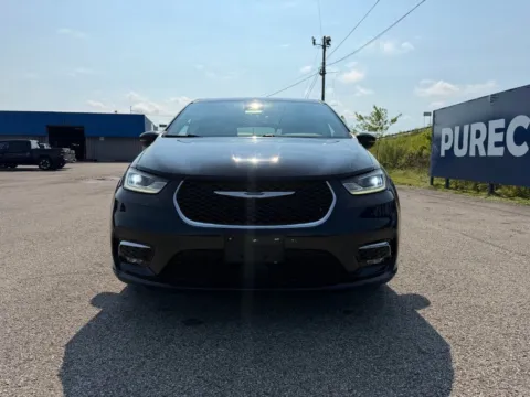 Photos of 2023 Chrysler Pacifica Touring L for sale in Grayson, KY at Pure Country Automotive