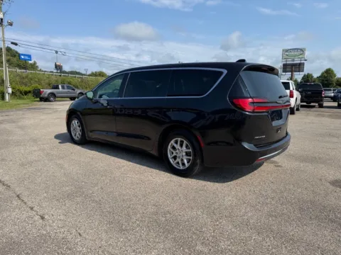 More photos of 2023 Chrysler Pacifica Touring L at Pure Country Automotive, KY