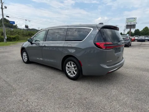 More photos of 2025 Chrysler Pacifica Select at Pure Country Automotive, KY