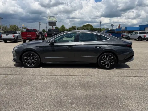 More photos of 2025 Hyundai Sonata SEL at Pure Country Automotive, KY