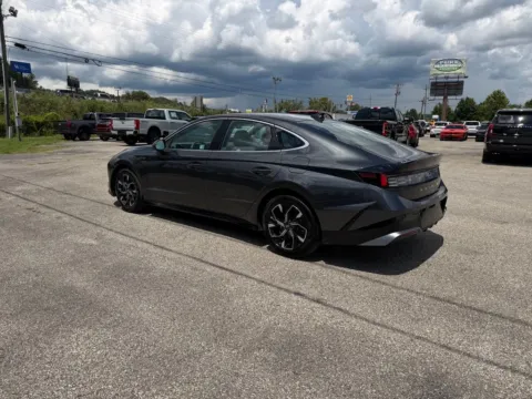 More photos of 2025 Hyundai Sonata SEL at Pure Country Automotive, KY