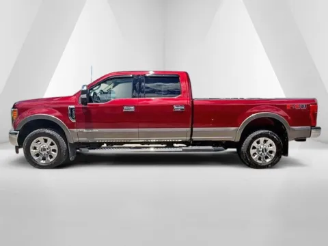 More photos of 2019 Ford F-350SD Lariat at Pure Country Automotive, KY