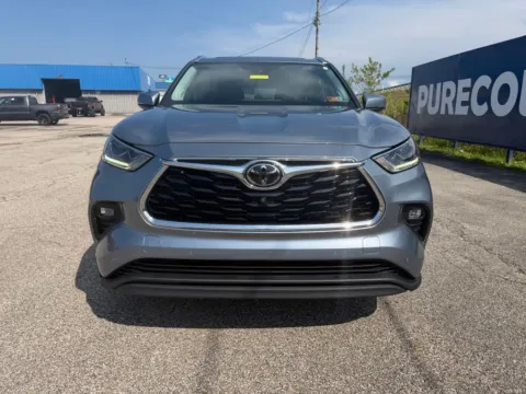 Photos of 2021 Toyota Highlander Limited for sale in Grayson, KY at Pure Country Automotive