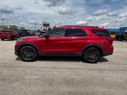 More photos of 2026 Ford Explorer ST-Line at Pure Country Automotive, KY