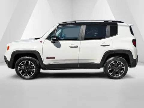 More photos of 2023 Jeep Renegade Trailhawk at Pure Country Automotive, KY