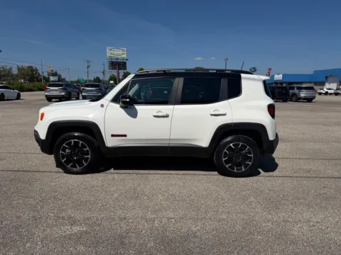More photos of 2023 Jeep Renegade Trailhawk at Pure Country Automotive, KY