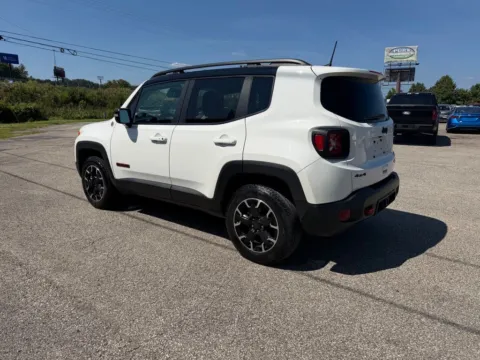 More photos of 2023 Jeep Renegade Trailhawk at Pure Country Automotive, KY