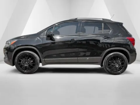 More photos of 2022 Chevrolet Trax LT at Pure Country Automotive, KY