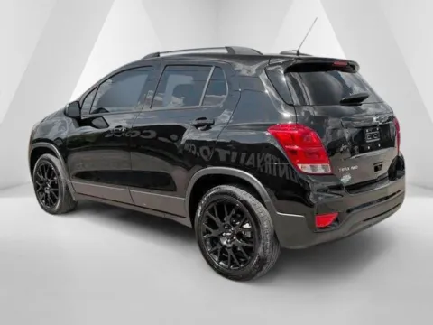 More photos of 2022 Chevrolet Trax LT at Pure Country Automotive, KY