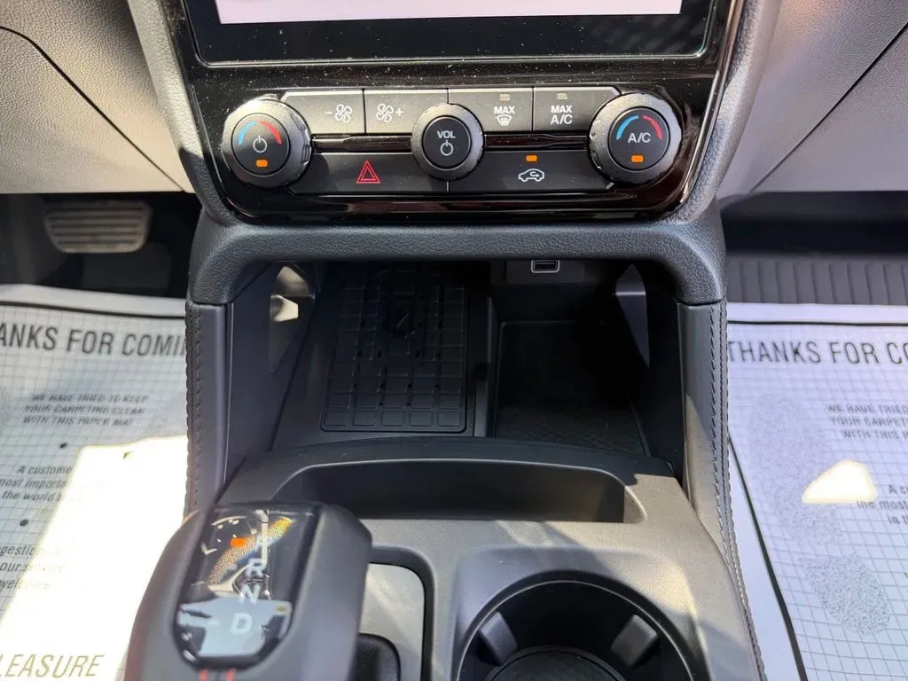 2026 Ford Ranger Raptor - Photo 23