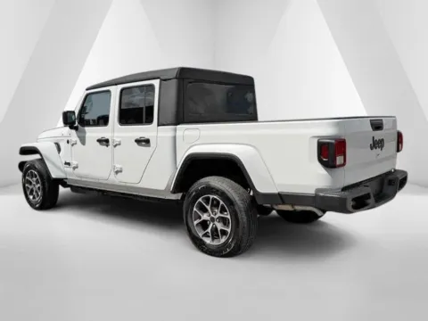 More photos of 2026 Jeep Gladiator Sport S at Pure Country Automotive, KY