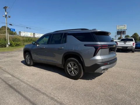 More photos of 2027 Chevrolet Traverse LT at Pure Country Automotive, KY