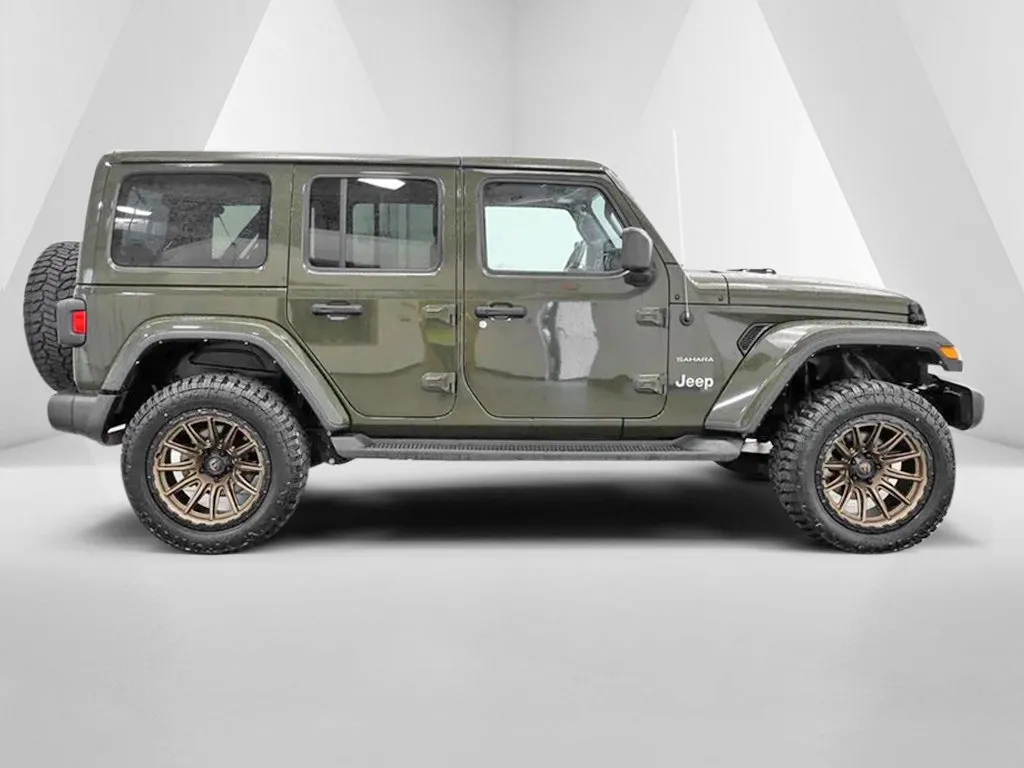 2022 Jeep Wrangler Unlimited Sahara - Photo 9