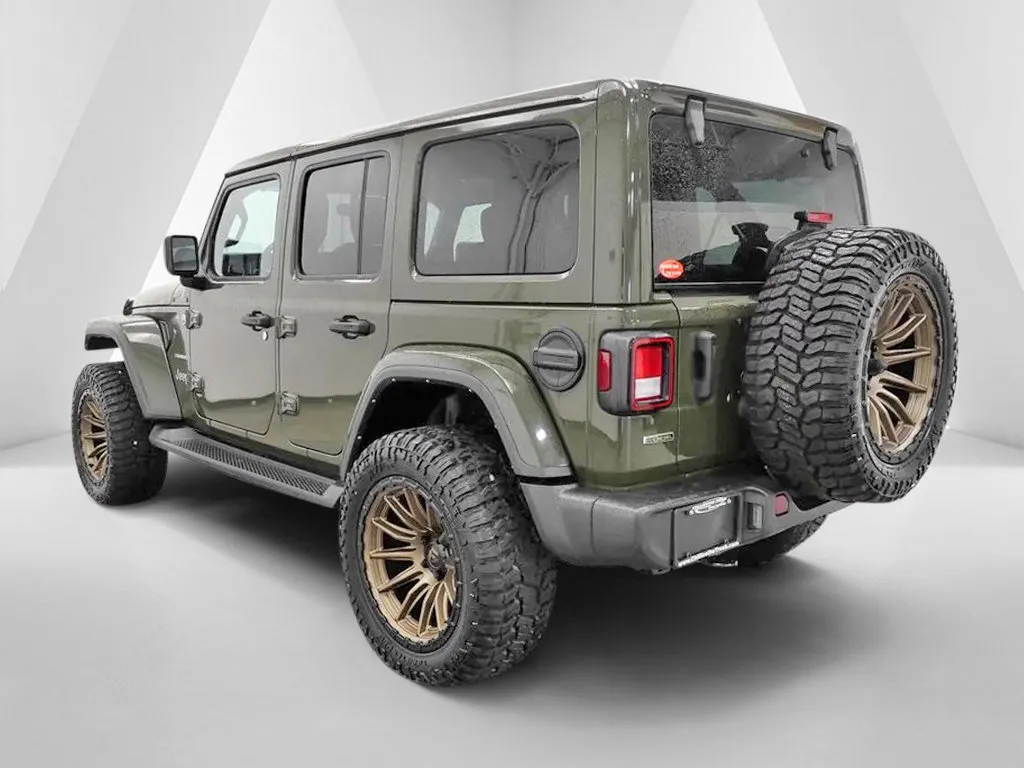 2022 Jeep Wrangler Unlimited Sahara - Photo 6