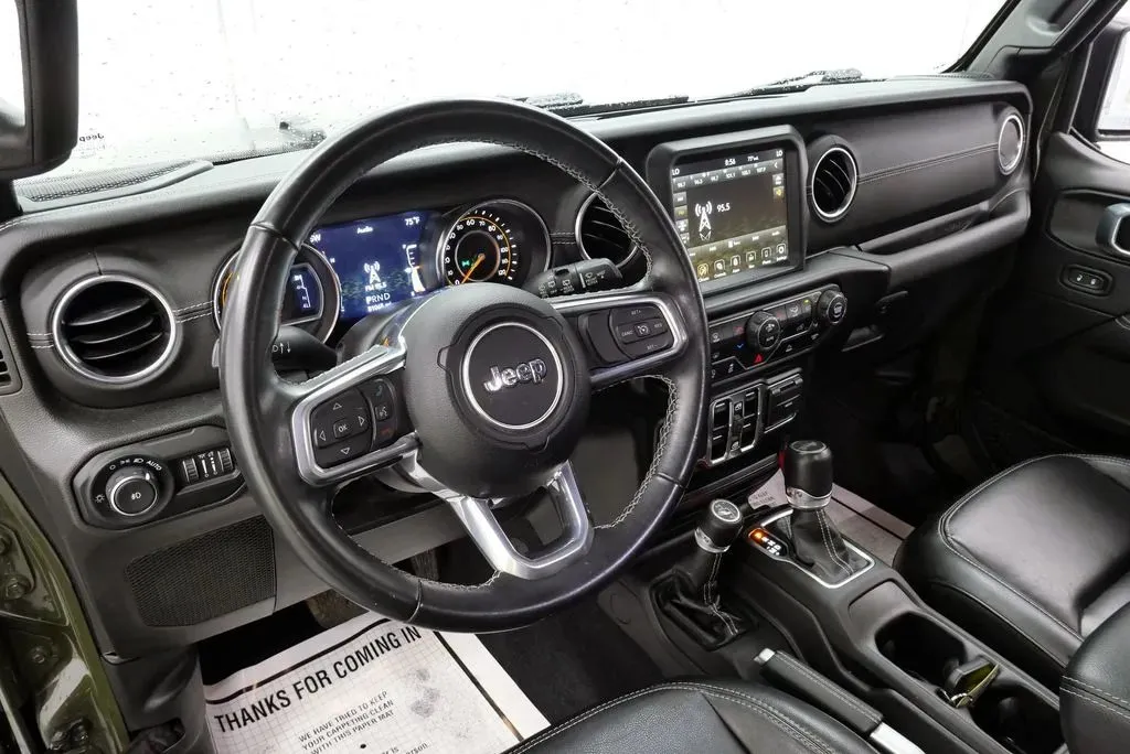2022 Jeep Wrangler Unlimited Sahara - Photo 12