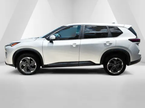 More photos of 2024 Nissan Rogue SV at Pure Country Automotive, KY
