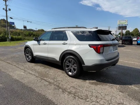 More photos of 2027 Ford Explorer Active at Pure Country Automotive, KY