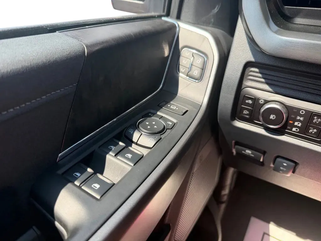 2027 Ford F-250 Super Duty Lariat - Photo 13