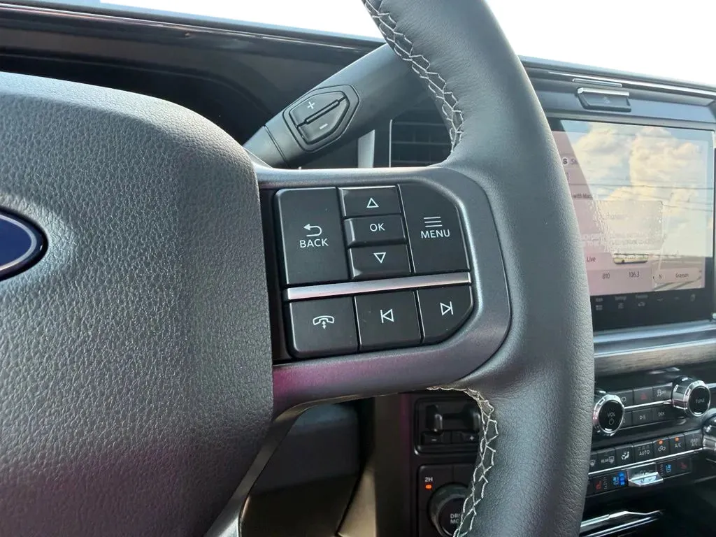 2027 Ford F-250 Super Duty Lariat - Photo 17