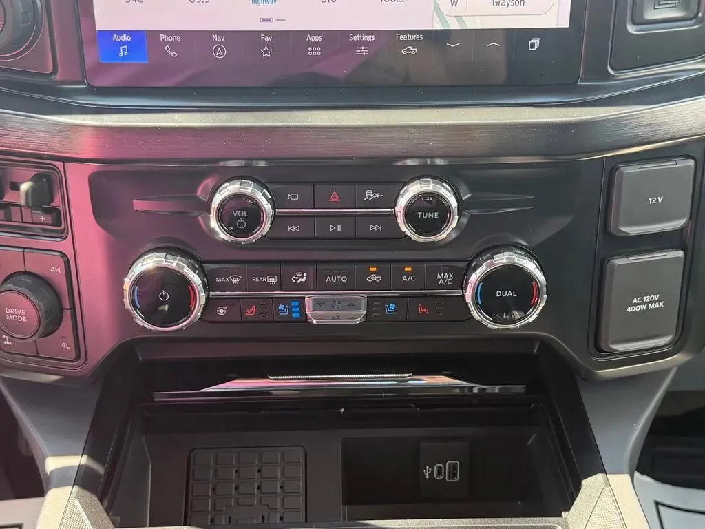 2027 Ford F-250 Super Duty Lariat - Photo 23